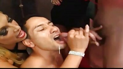 A Curvy Little Cutie - फोटो सेट २